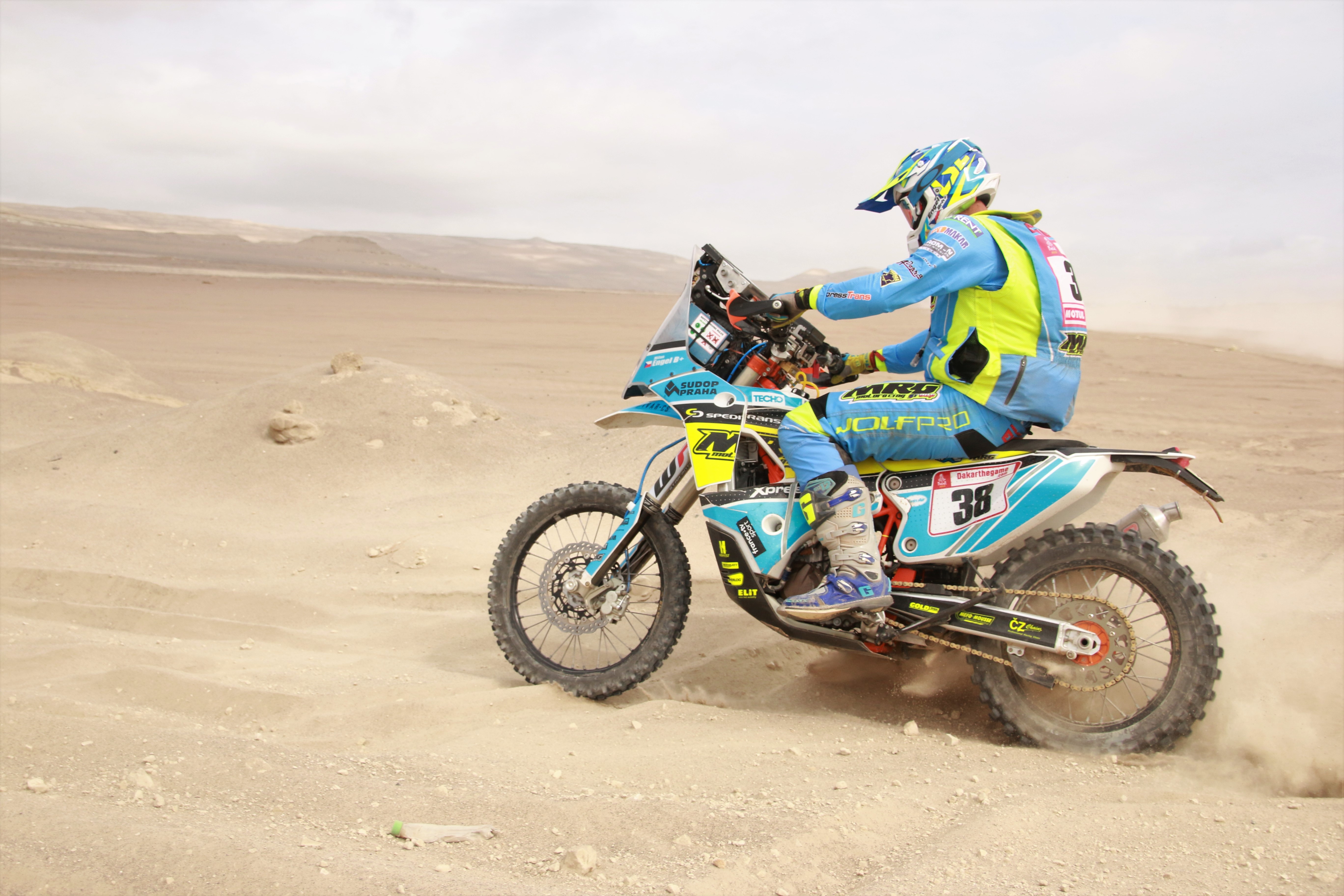 Český motorkář Engel celkově už na 16. místě Dakaru 2019